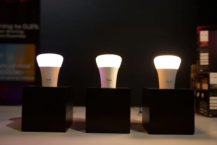 Firmware Philips Hue: Zigbee y Matter a la vez en bombillas Thread