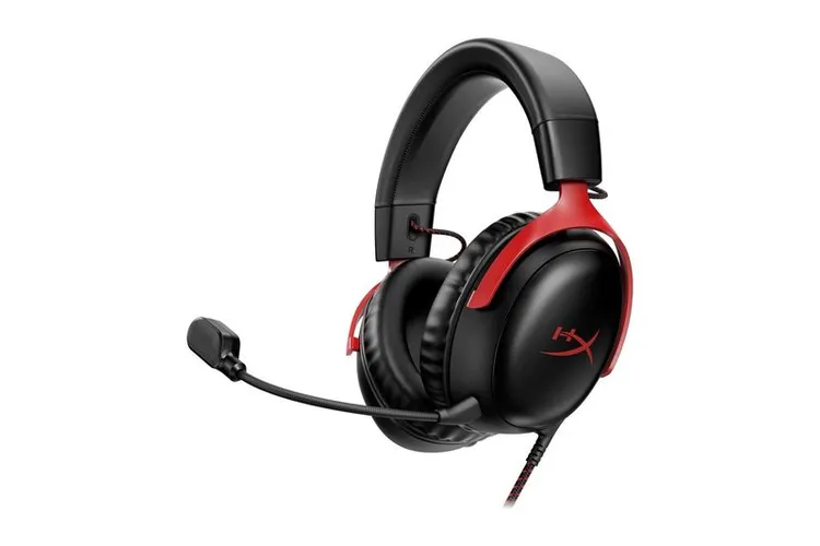 Casque HyperX Cloud III filaire à 57,99 $ chez Best Buy (au lieu de 99,99 $) : −42 %