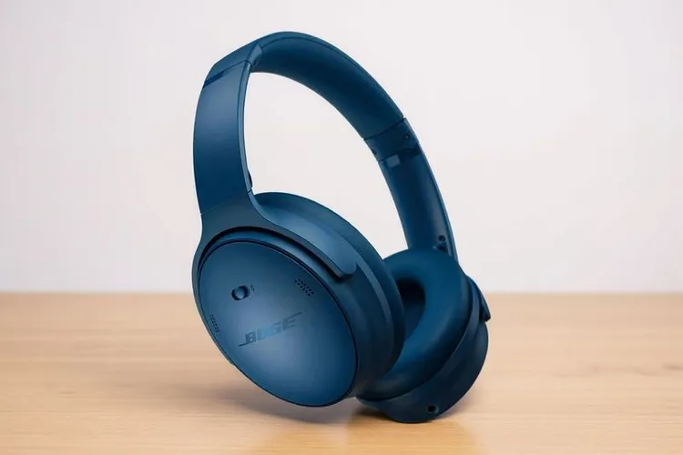 Casque Bose QuietComfort (Twilight Blue) à 169 $ chez Best Buy (au lieu de 359 $) : −53 %
