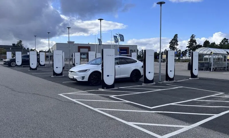 Superchargers Tesla: 85k stalls y 69 M sesiones en el T3